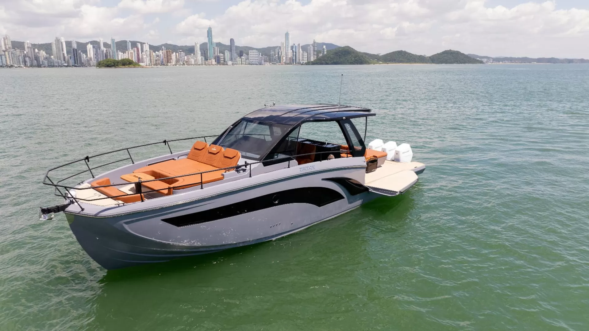 Triton Yachts - Flyer 44