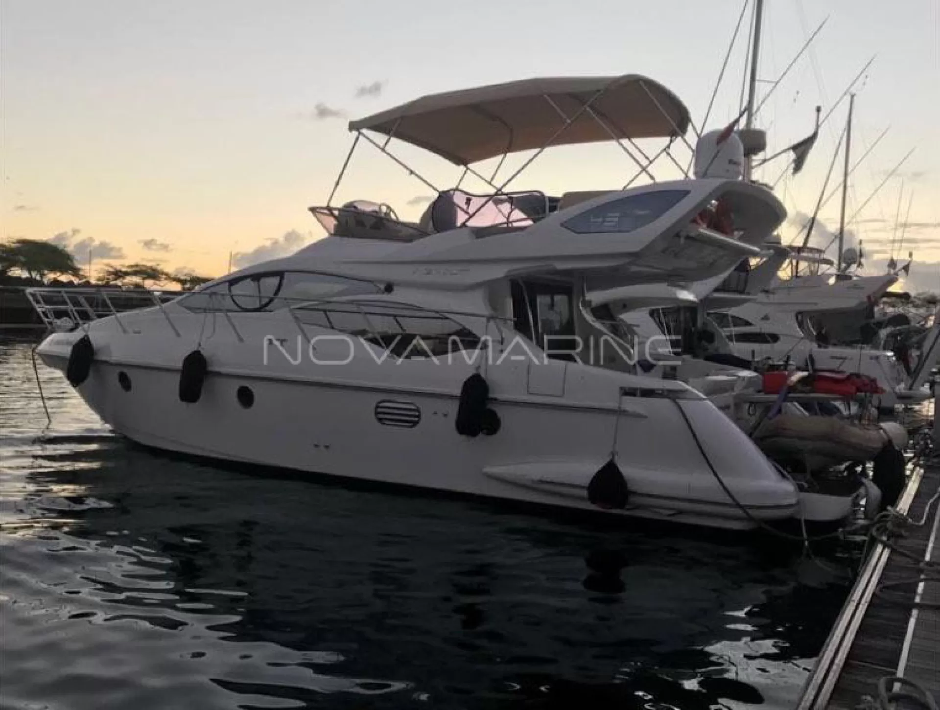 Azimut  - 43