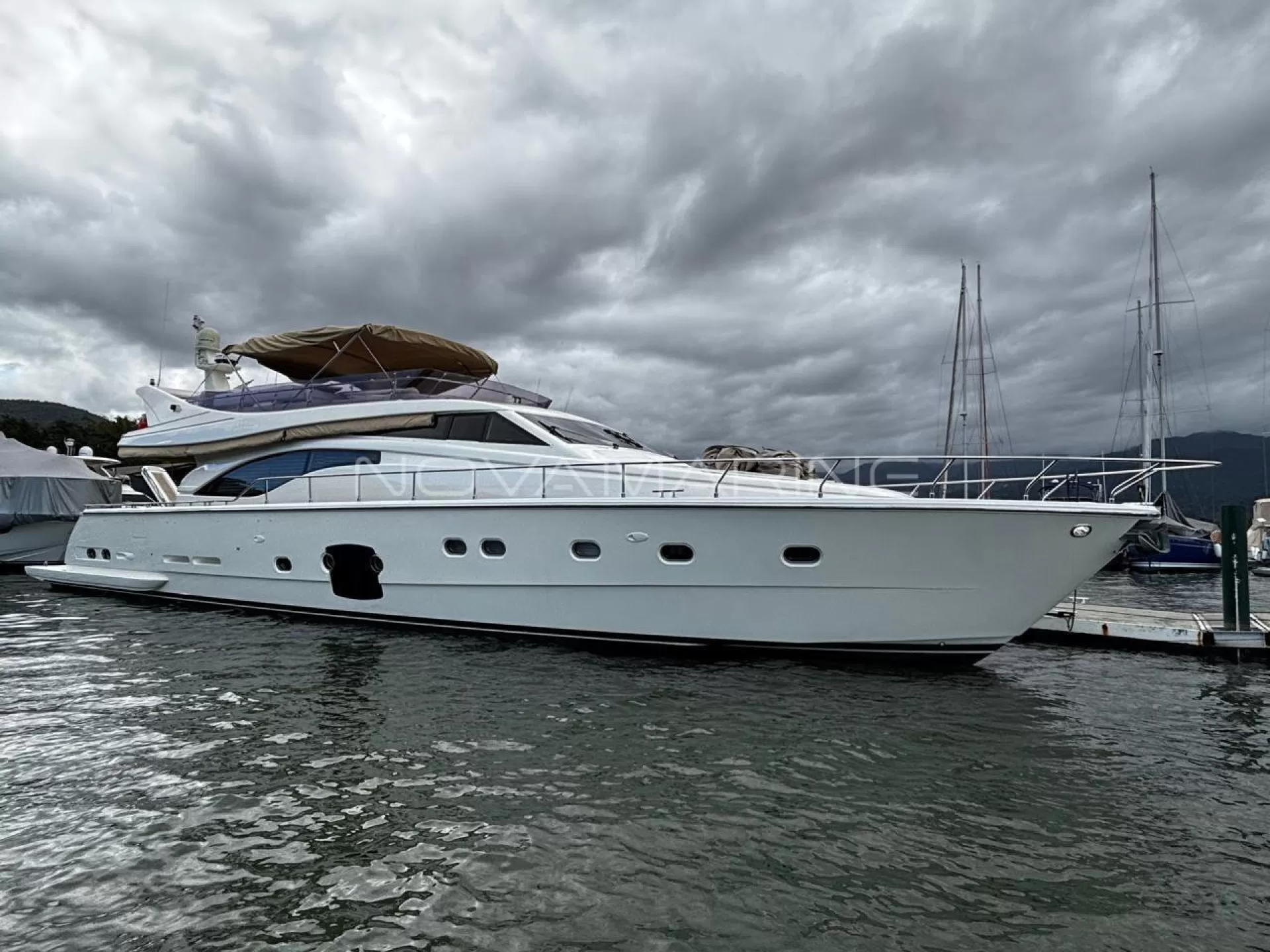 Ferretti  - 760