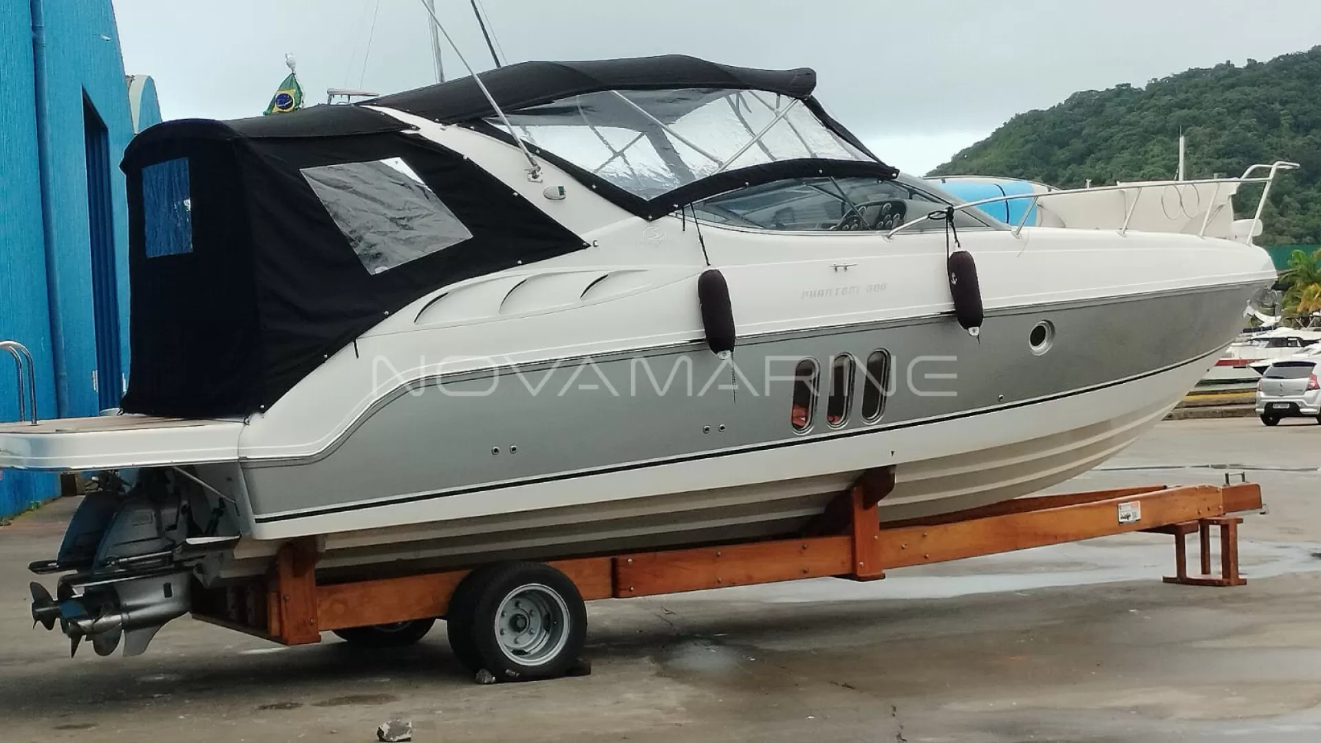 Schaefer - Phantom 300