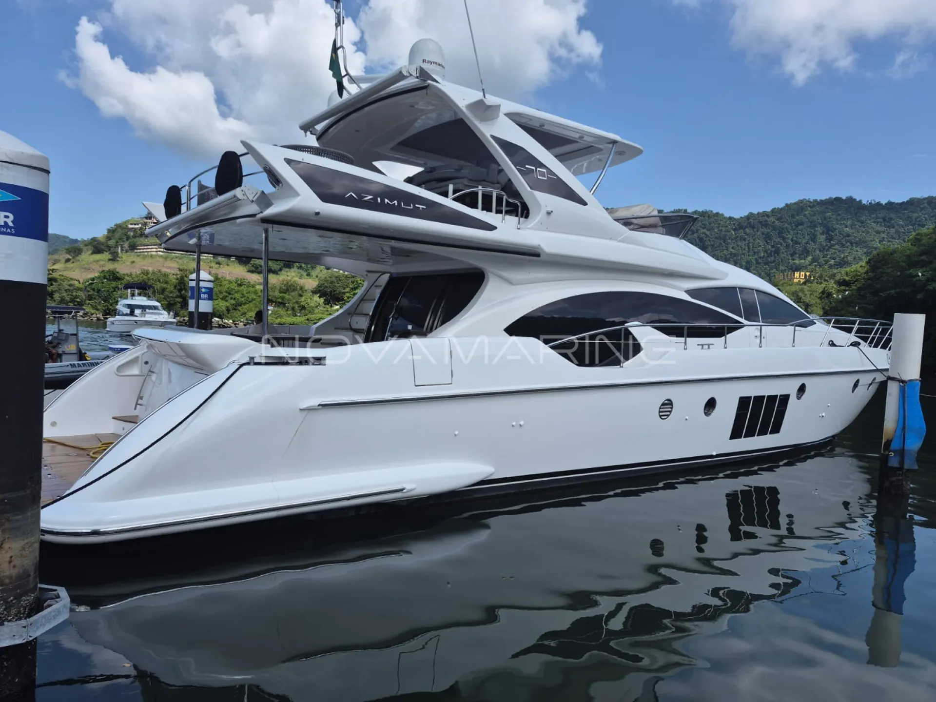 Azimut  - 70