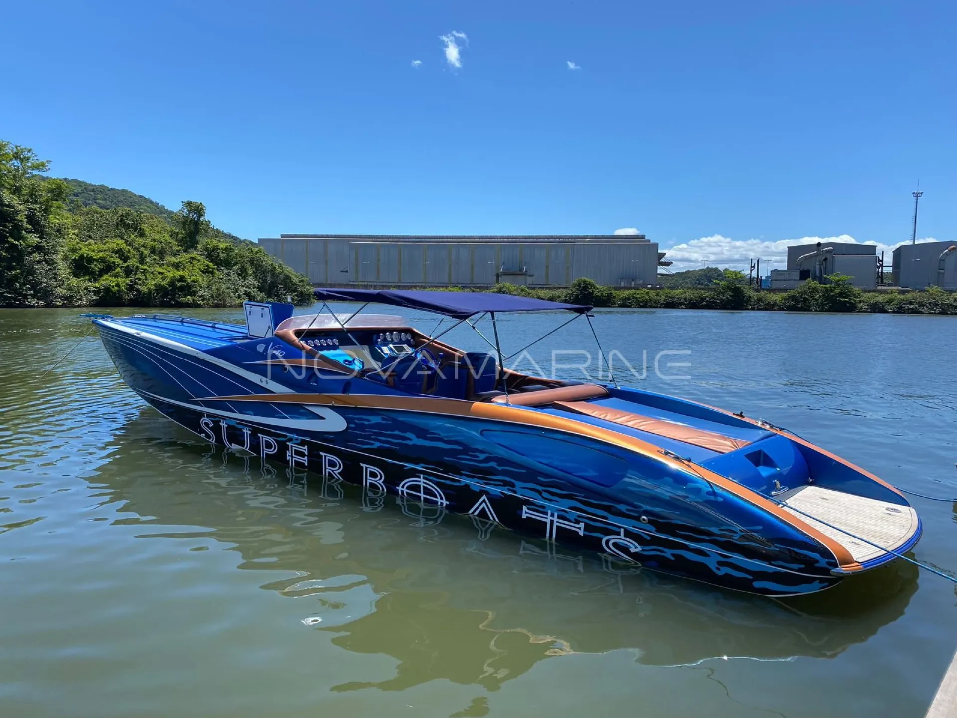 Superboats - V40