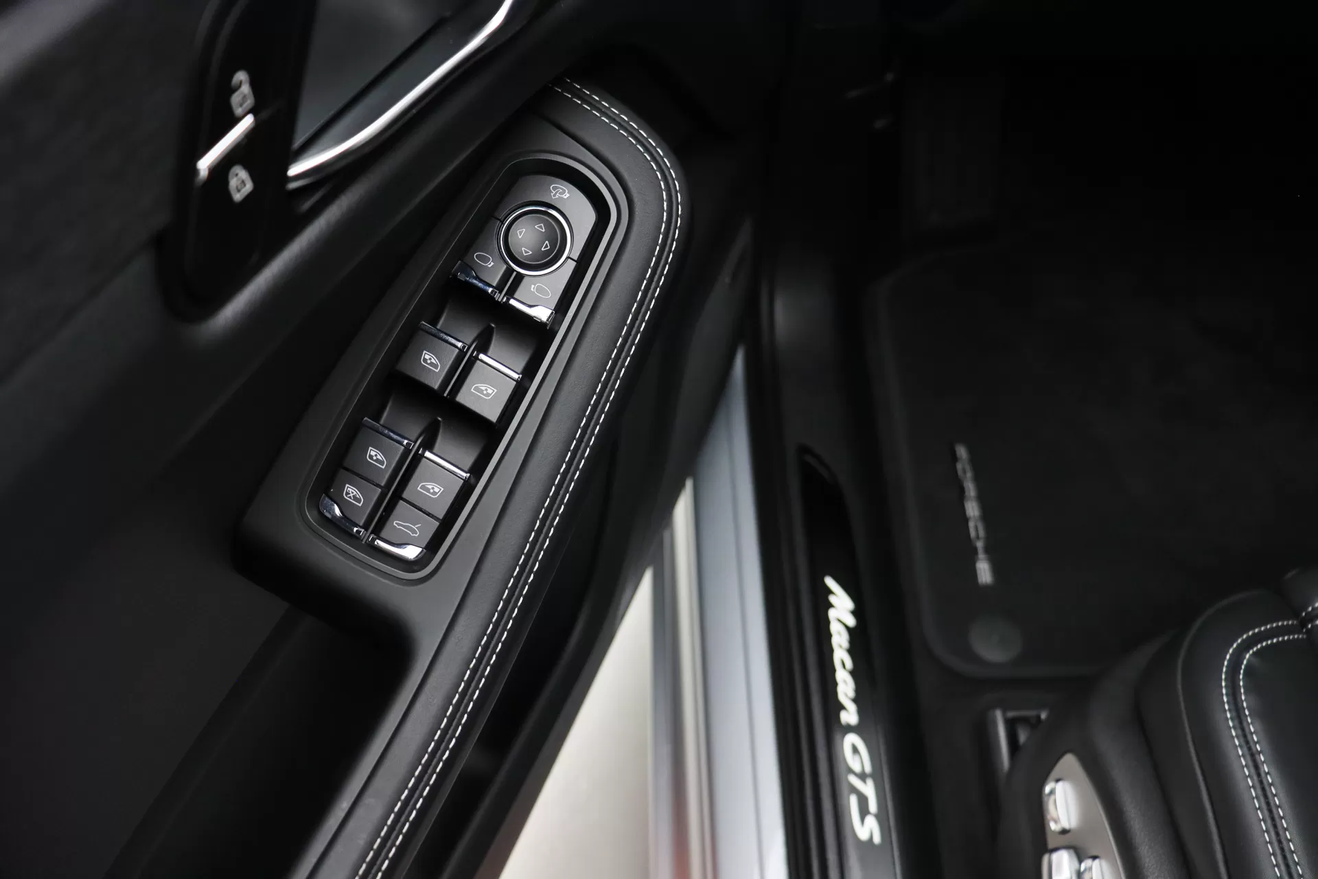 Foto do veiculo PORSCHE MACAN GTS