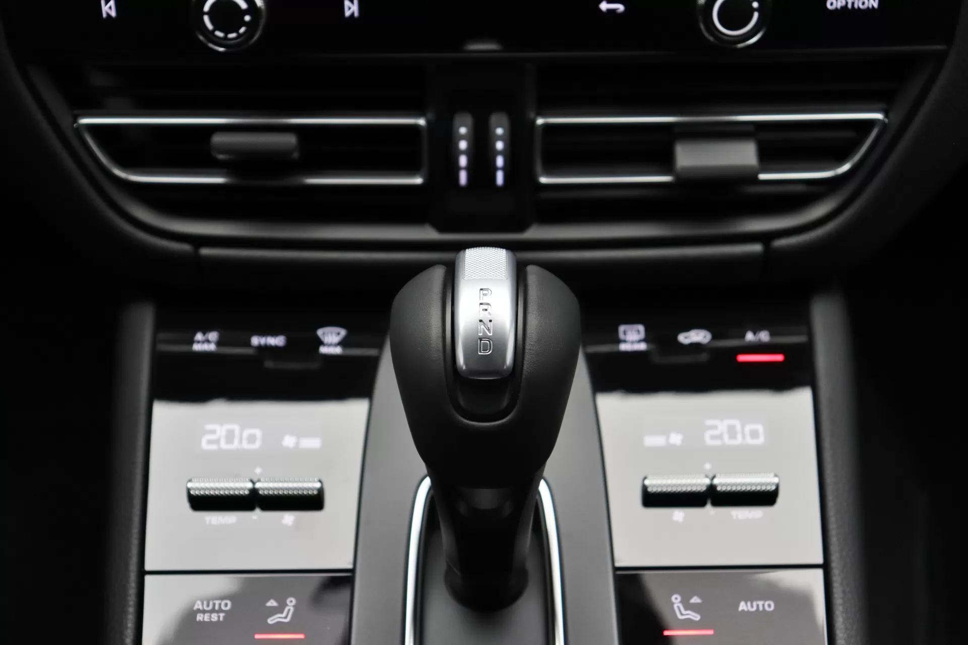 Foto do veiculo PORSCHE MACAN GTS