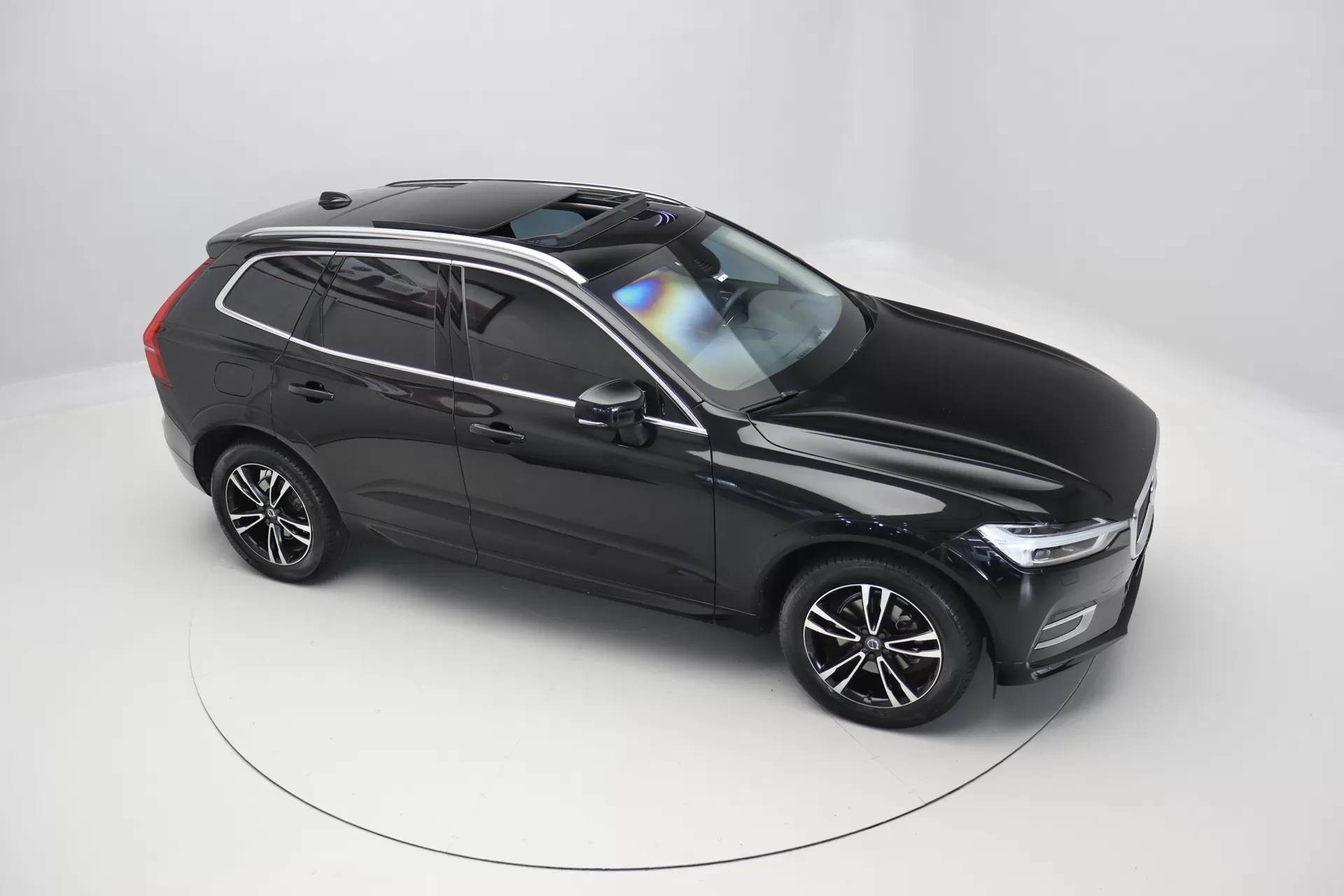 Foto do veiculo VOLVO XC60 T5 MOMENTUM AWD