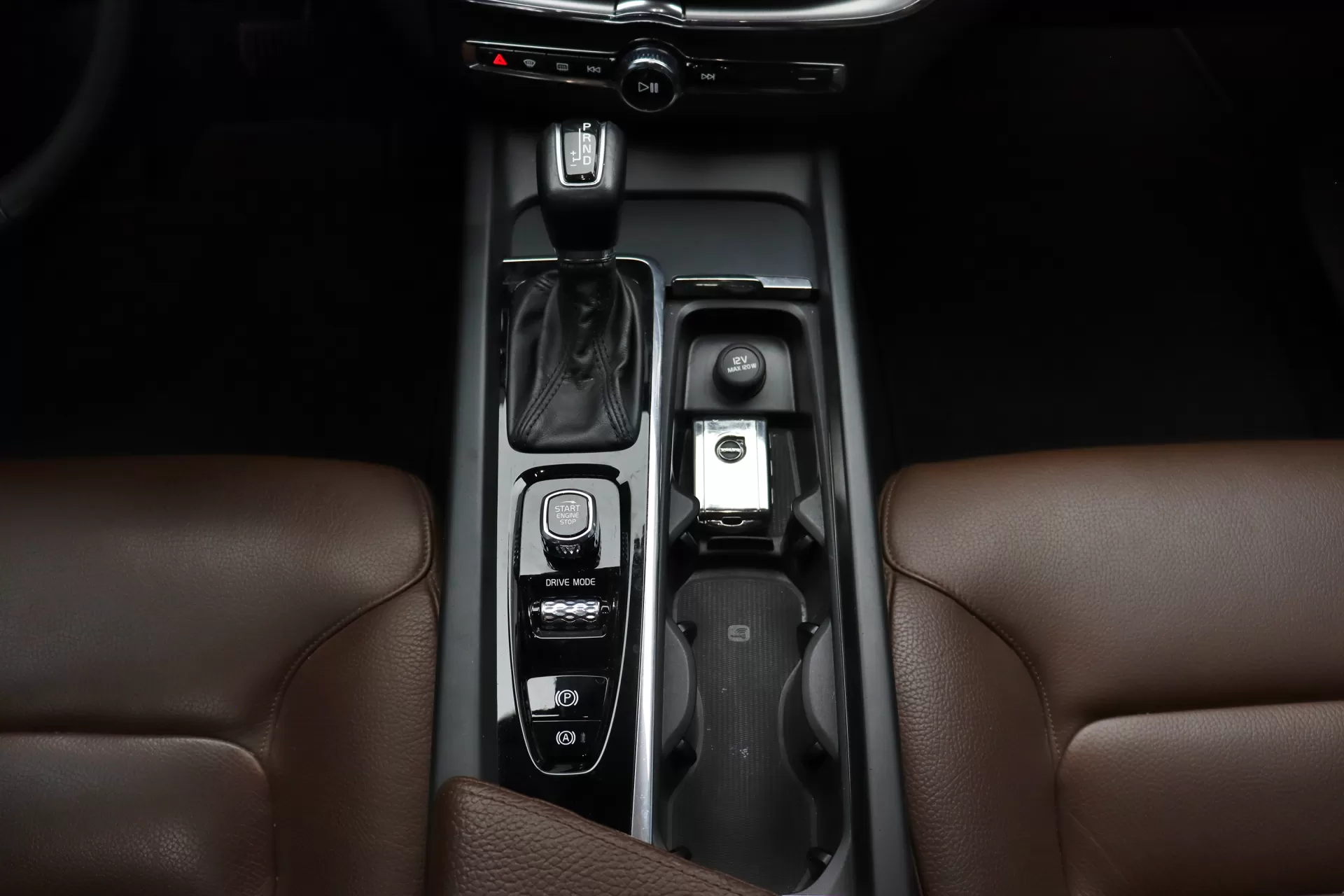 Foto do veiculo VOLVO XC60 T5 MOMENTUM AWD