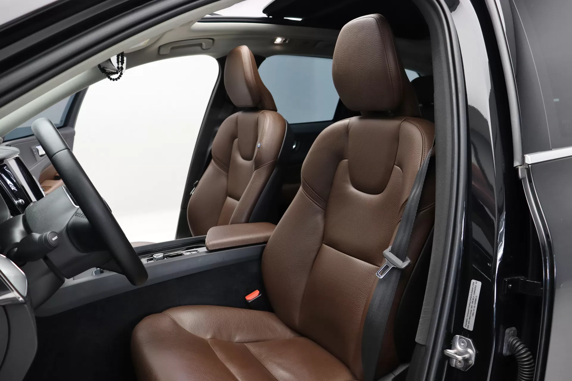 Foto do veiculo VOLVO XC60 T5 MOMENTUM AWD