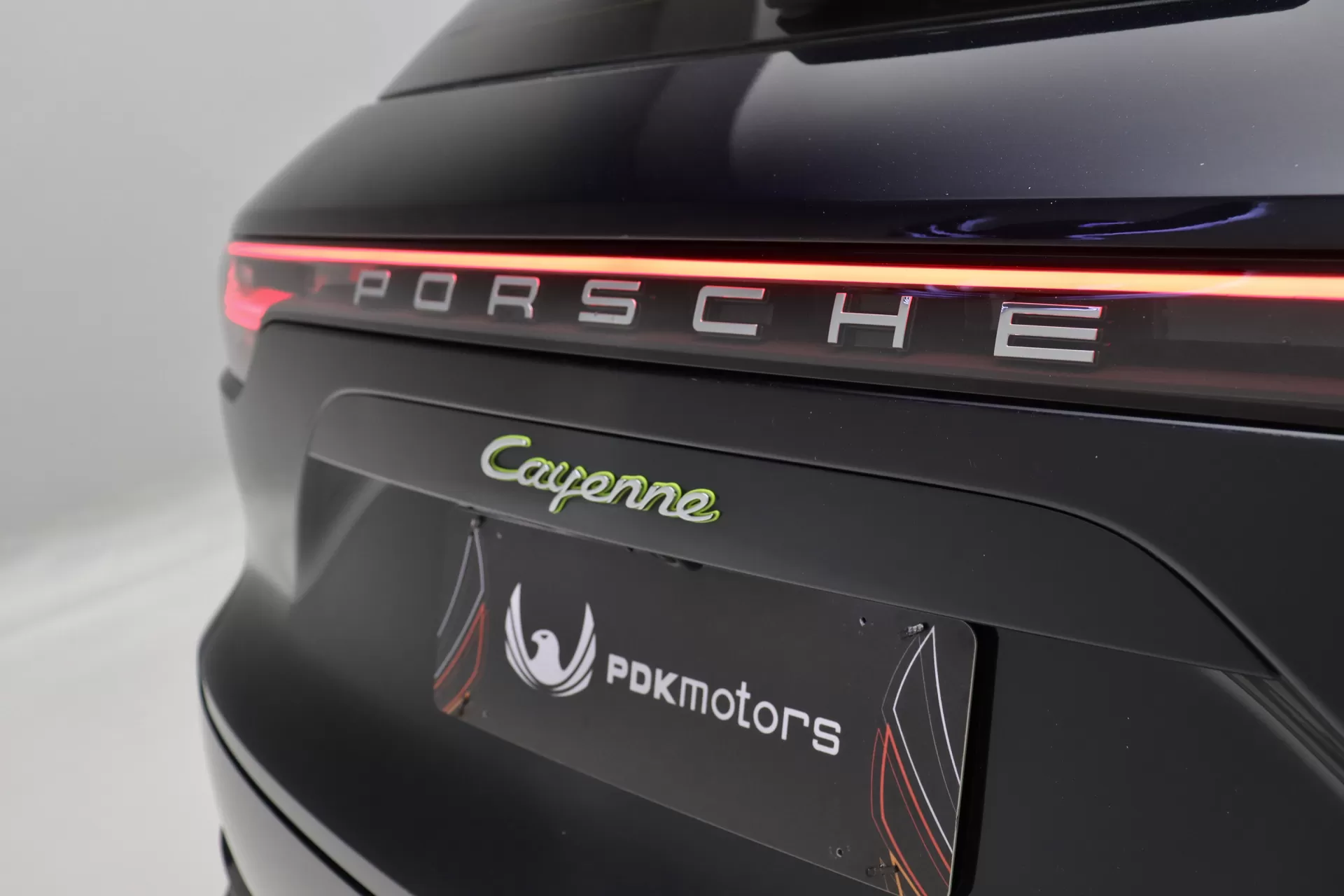 Foto do veiculo PORSCHE CAYENNE E-HYBRID