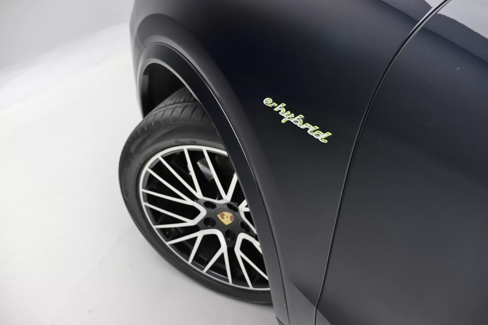 Foto do veiculo PORSCHE CAYENNE E-HYBRID