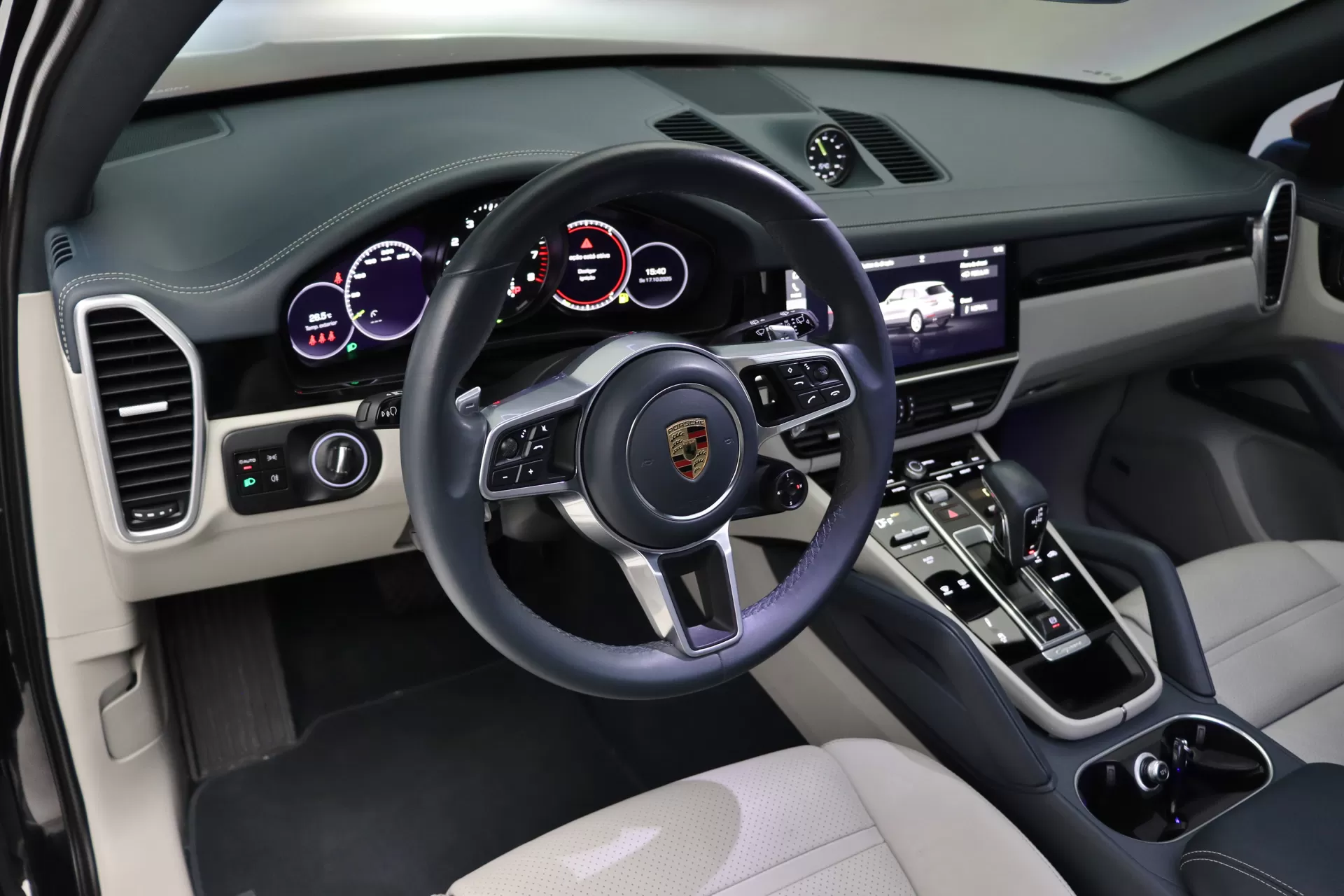 Foto do veiculo PORSCHE CAYENNE E-HYBRID