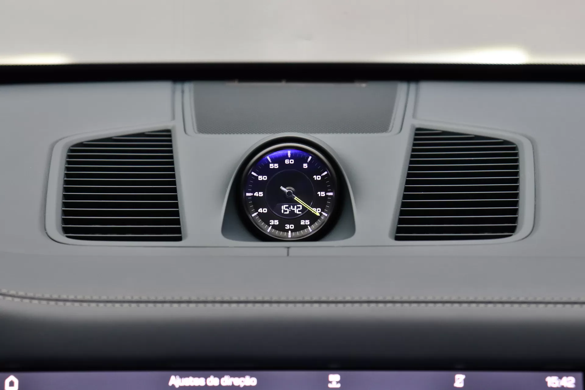 Foto do veiculo PORSCHE CAYENNE E-HYBRID