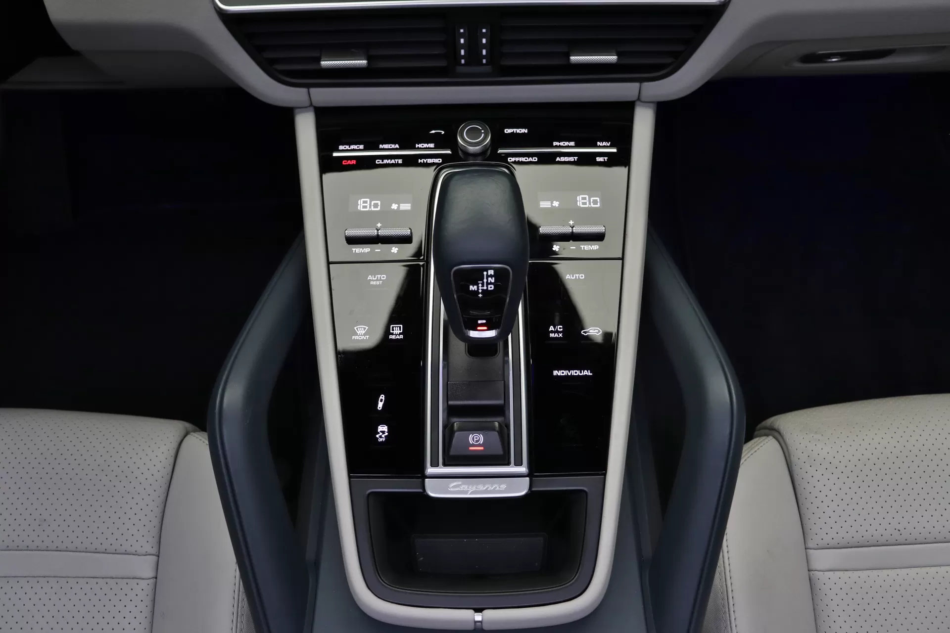 Foto do veiculo PORSCHE CAYENNE E-HYBRID