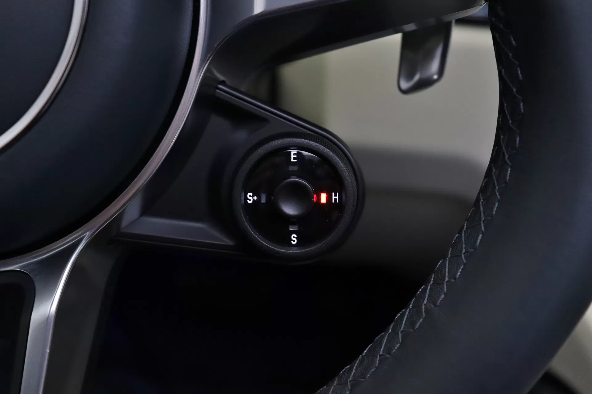 Foto do veiculo PORSCHE CAYENNE E-HYBRID