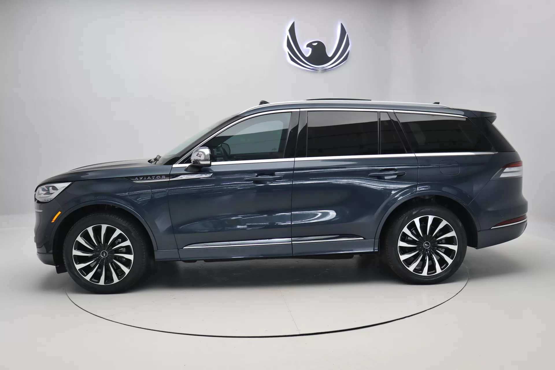 Foto do veiculo LINCOLN AVIATOR HYBRID AWD | 6 LUGARES
