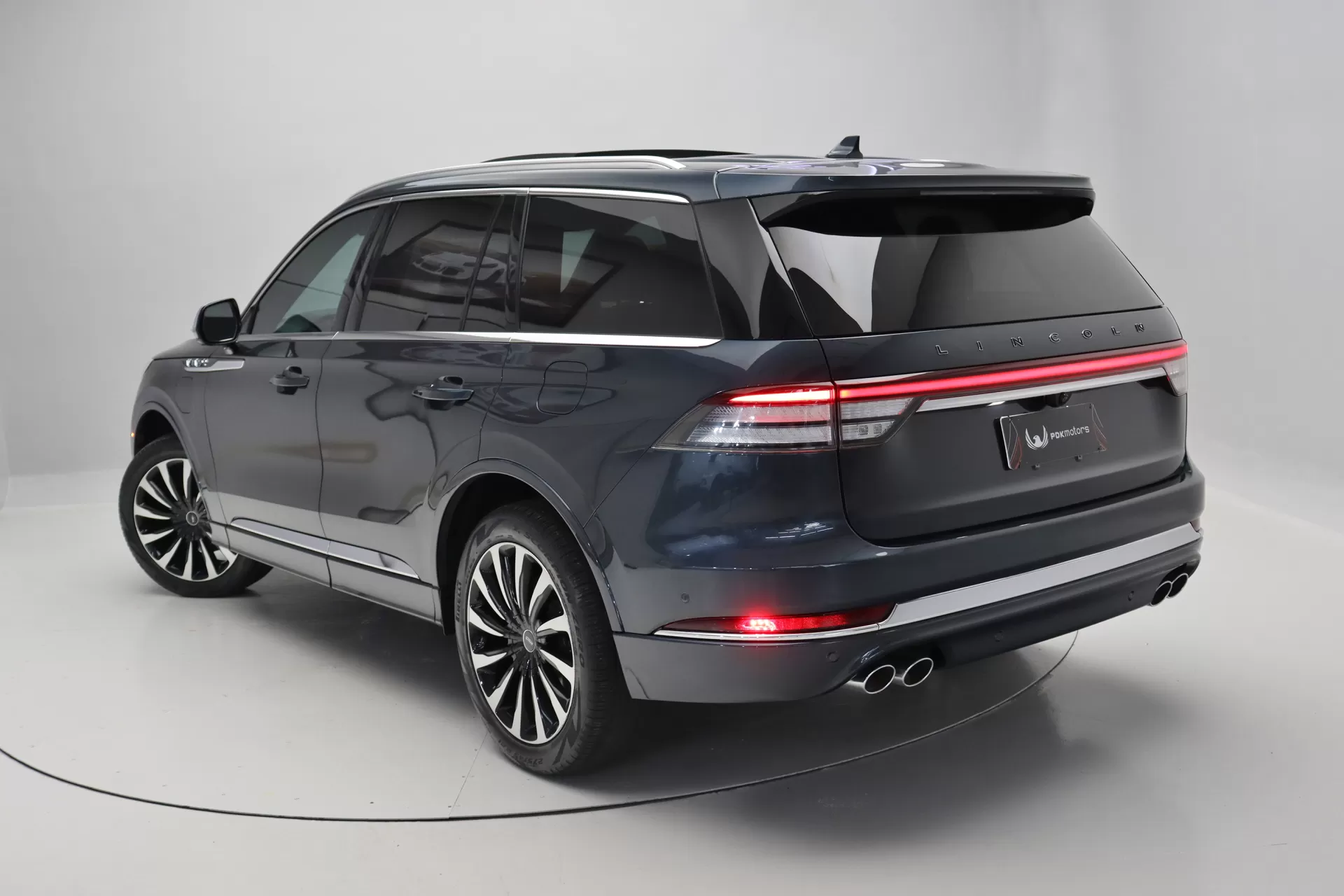 Foto do veiculo LINCOLN AVIATOR HYBRID AWD | 6 LUGARES