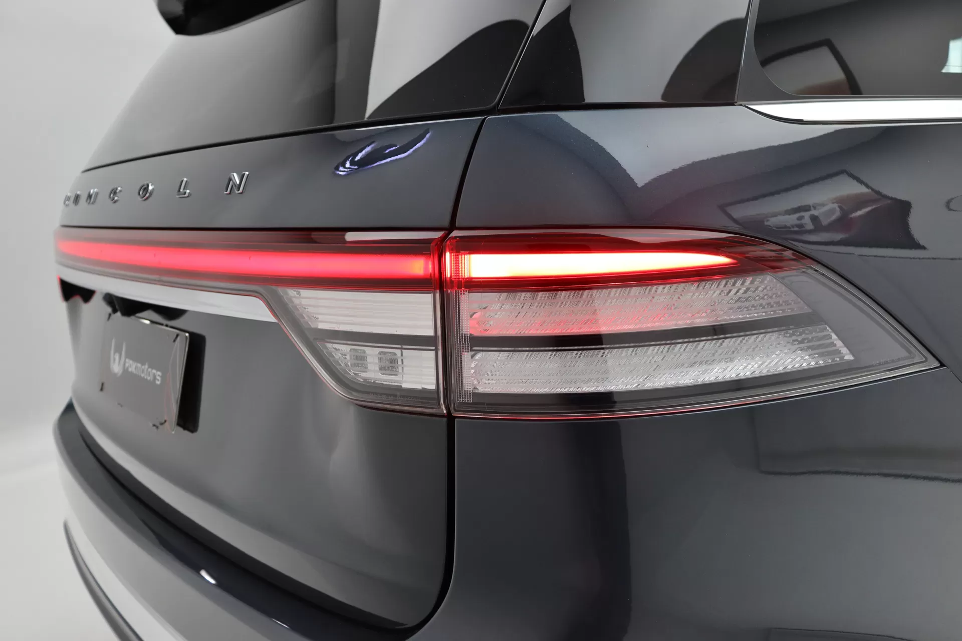 Foto do veiculo LINCOLN AVIATOR HYBRID AWD | 6 LUGARES