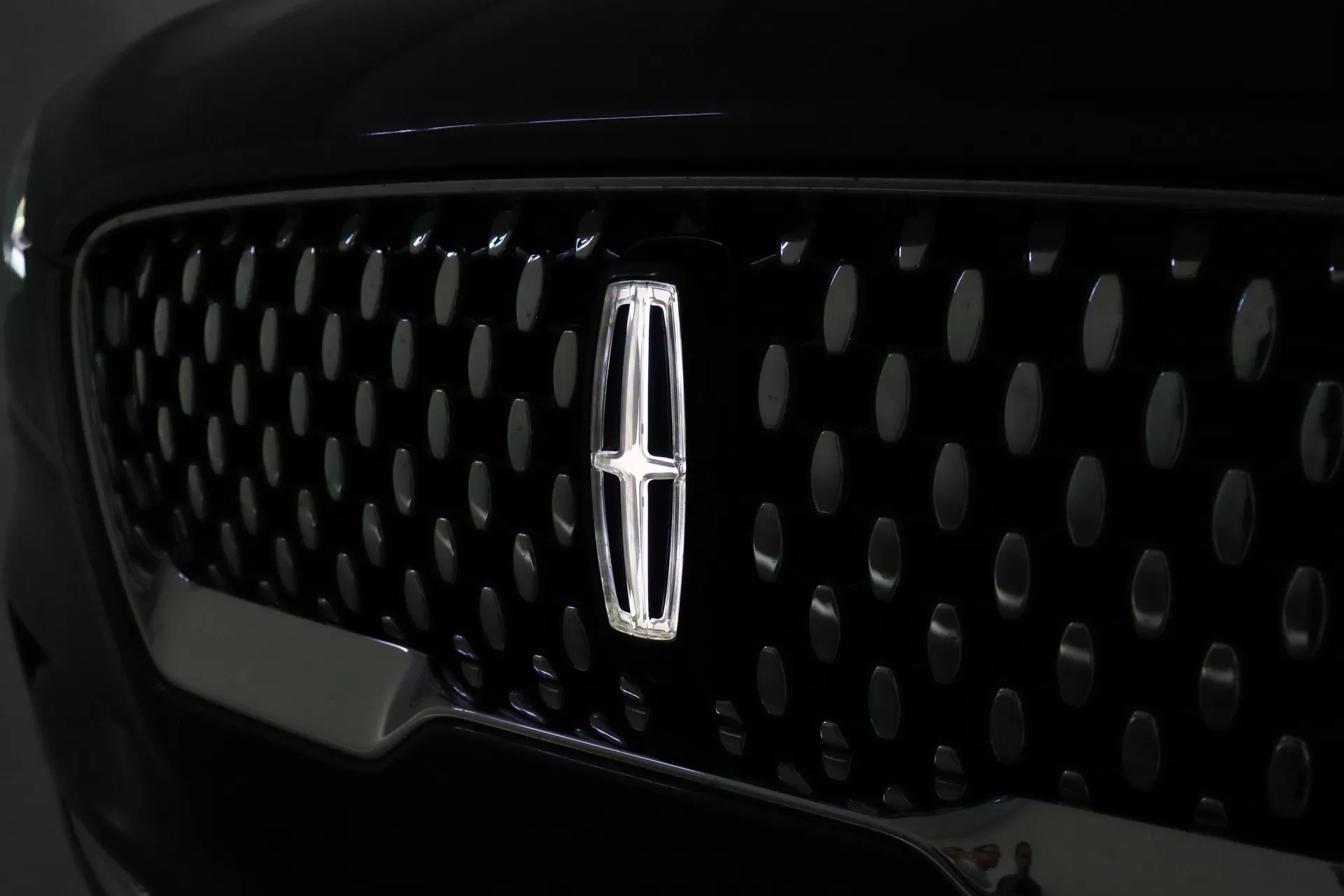 Foto do veiculo LINCOLN AVIATOR HYBRID AWD | 6 LUGARES