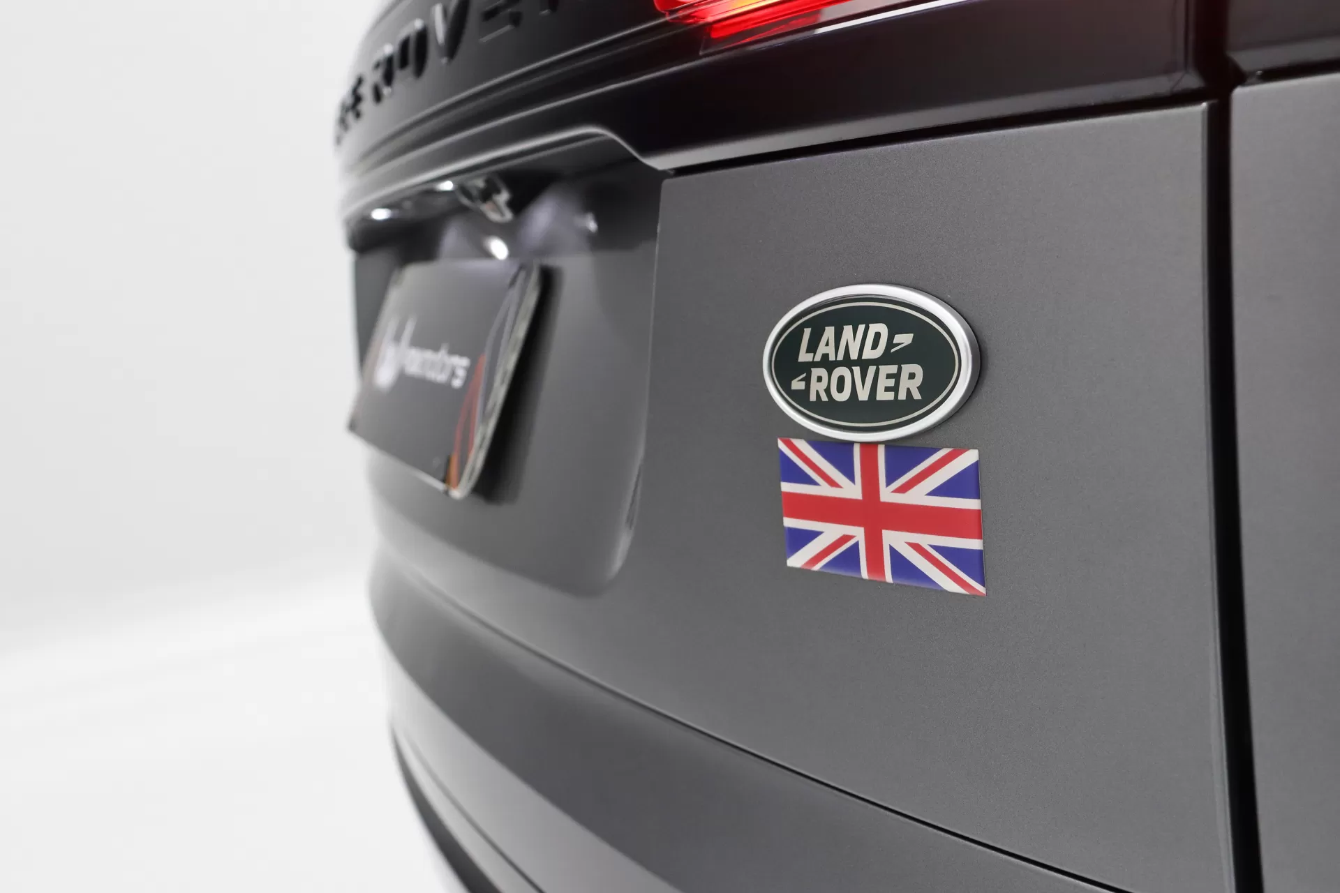 Foto do veiculo LAND ROVER RANGE ROVER VELAR P300 S R-DYNAMIC