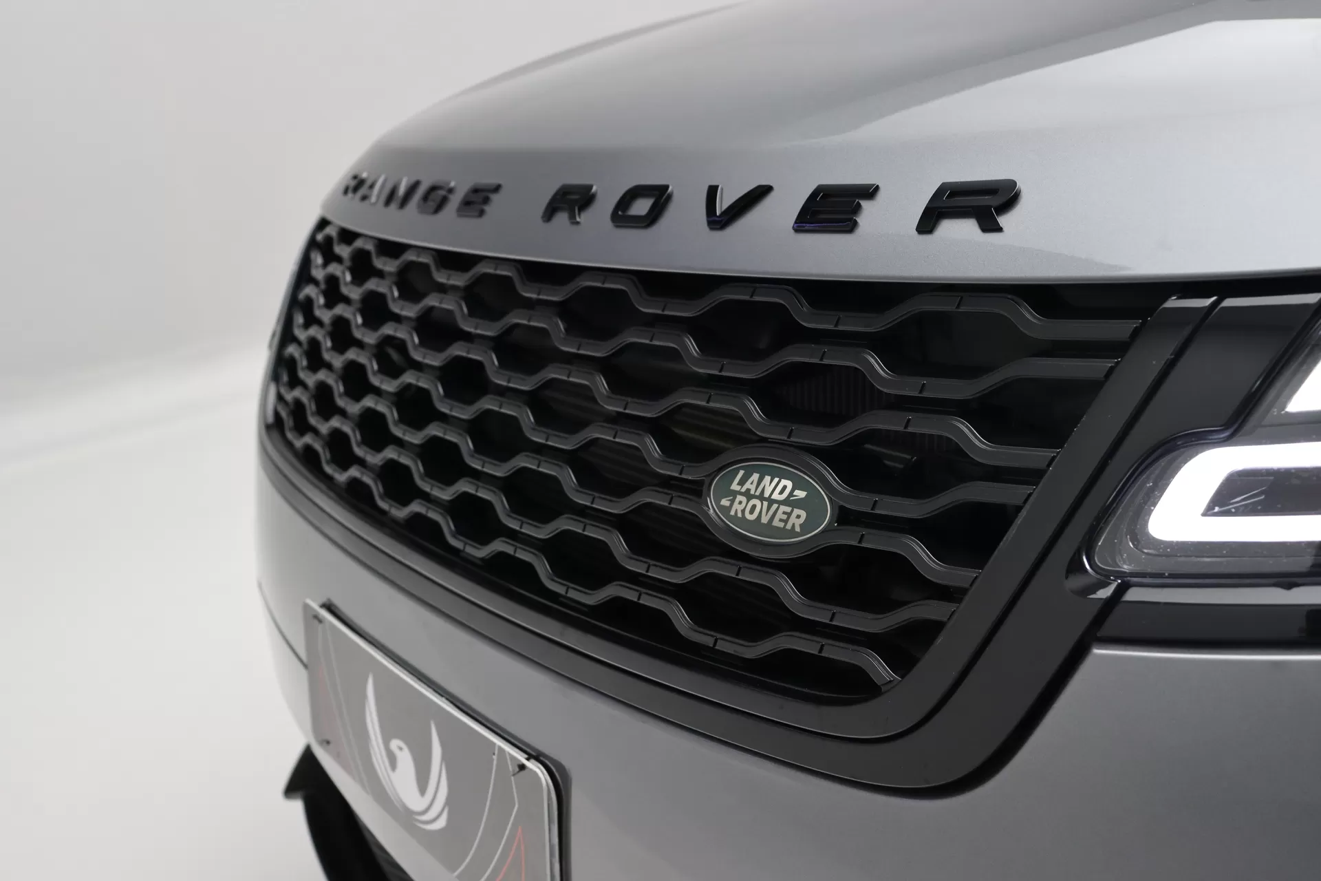 Foto do veiculo LAND ROVER RANGE ROVER VELAR P300 S R-DYNAMIC