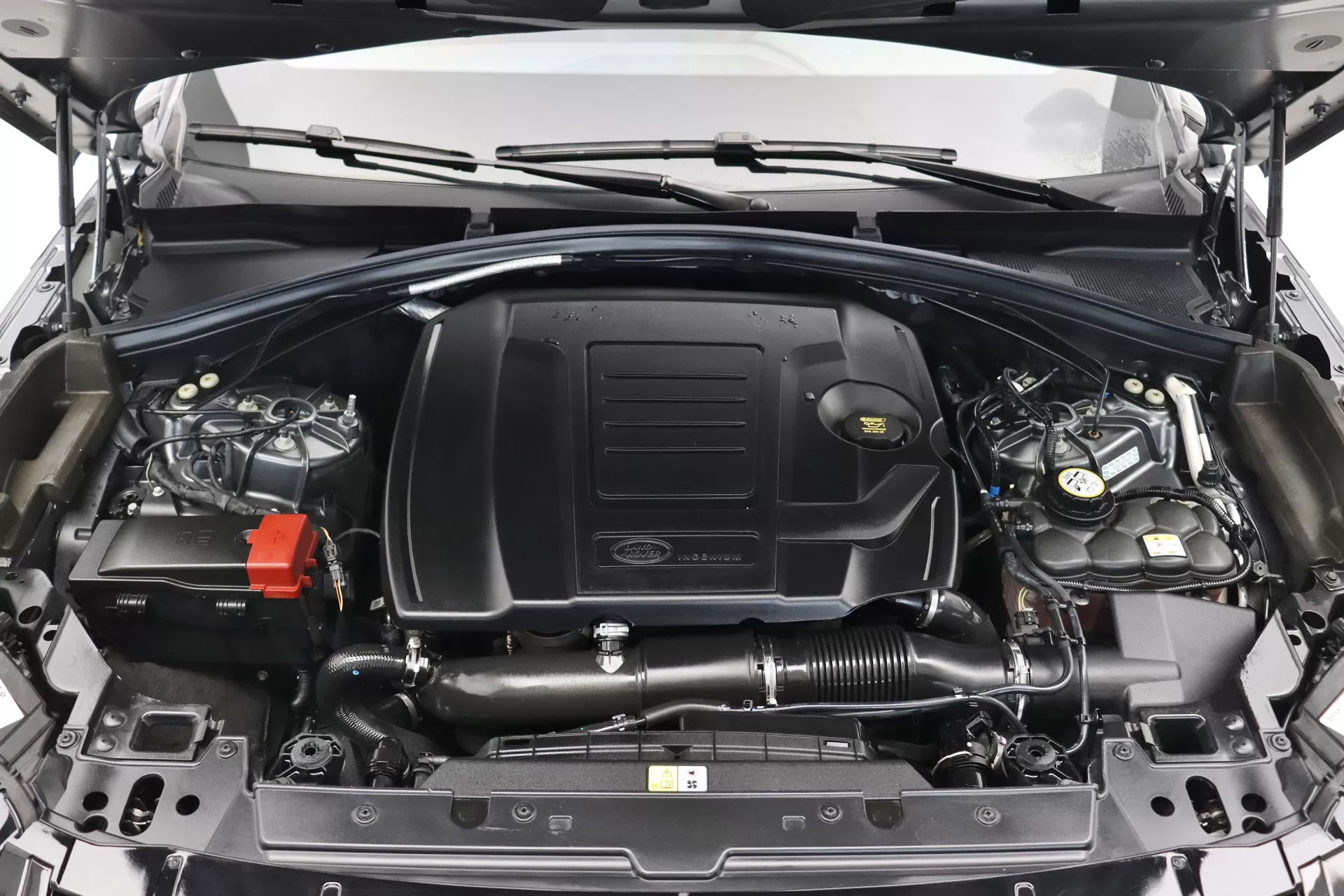 Foto do veiculo LAND ROVER RANGE ROVER VELAR P300 S R-DYNAMIC